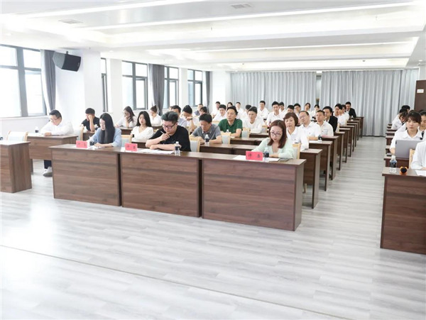 城投集團舉辦“展現(xiàn)青年風采，奉獻青春力量”主題演講比賽