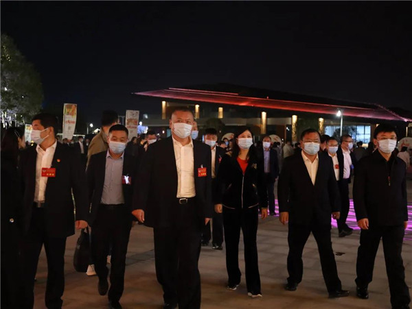 人大代表、政協(xié)委員打卡《china》