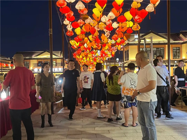 興商貿(mào) 促消費(fèi) 惠民生！景德鎮(zhèn)這里的夜市很火爆！