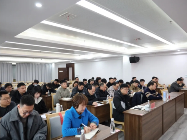 市城投集團(tuán)召開違規(guī)套取資金問(wèn)題專項(xiàng)整治暨國(guó)有、集體資產(chǎn)違規(guī)轉(zhuǎn)租問(wèn)題專項(xiàng)治理工作推進(jìn)會(huì)